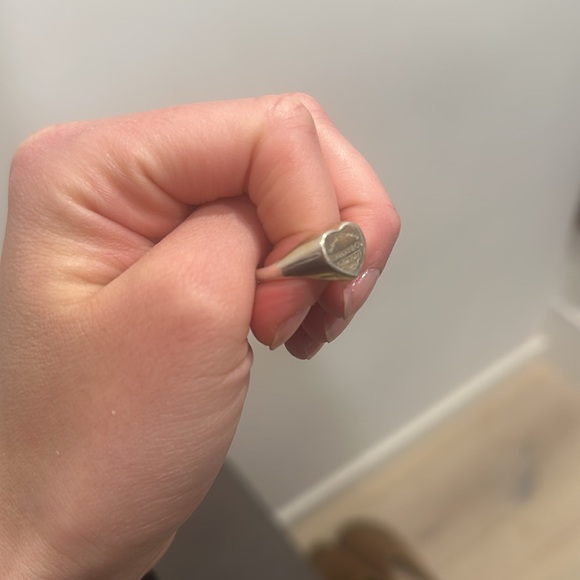 Tiffany & Co. Silver Heart Signet Ring size 8 - Picture 4 of 8